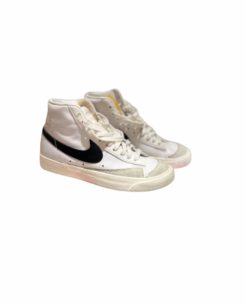 Nike blazer mid “77