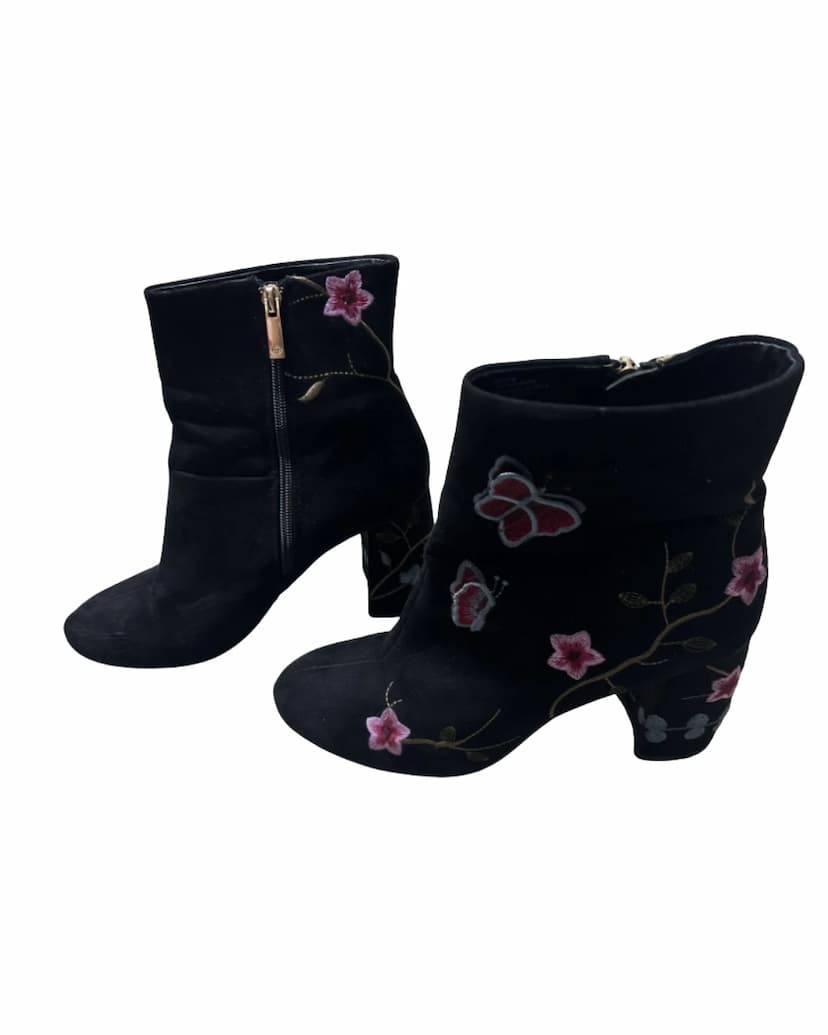 Nanette Heels